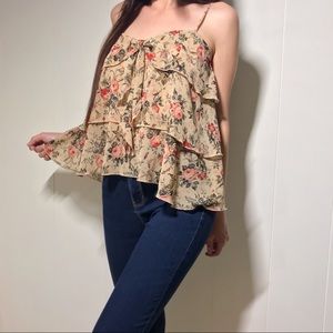 ❌SOLD❌ - Cute Floral Print Ruffle Top